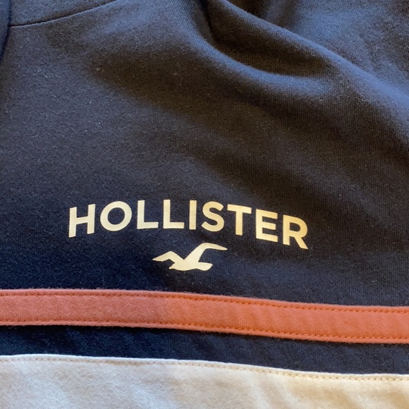 Women’s Hollister Cropped Hoodie - Picture 2 of 6